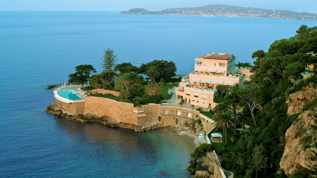 Nices Elite Retreats Luxury Hotels And Resorts Accessible By Jet On The French Riviera